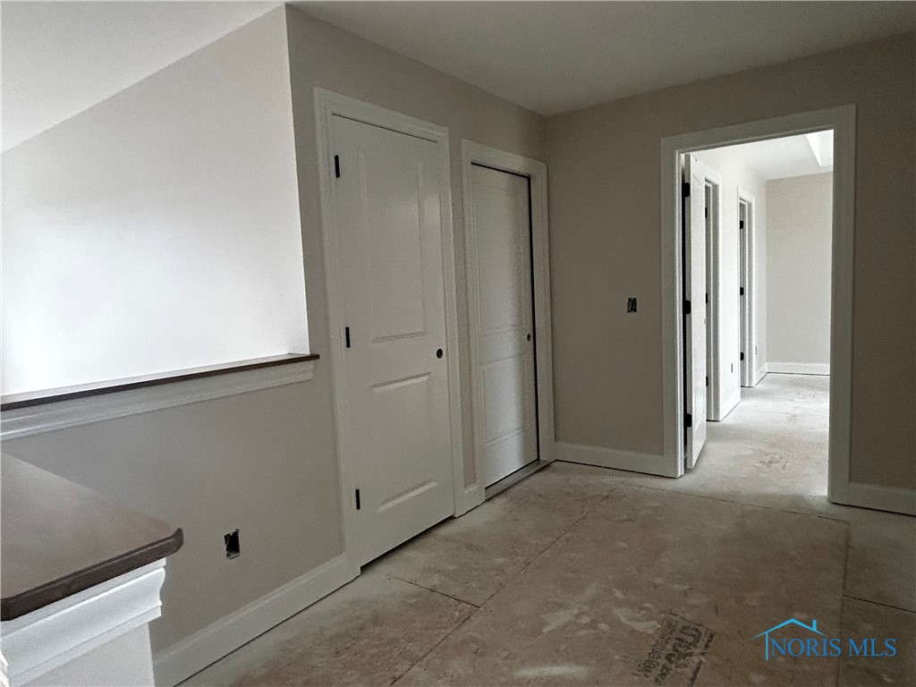222 Avilyn Drive, Oregon, Ohio image 4