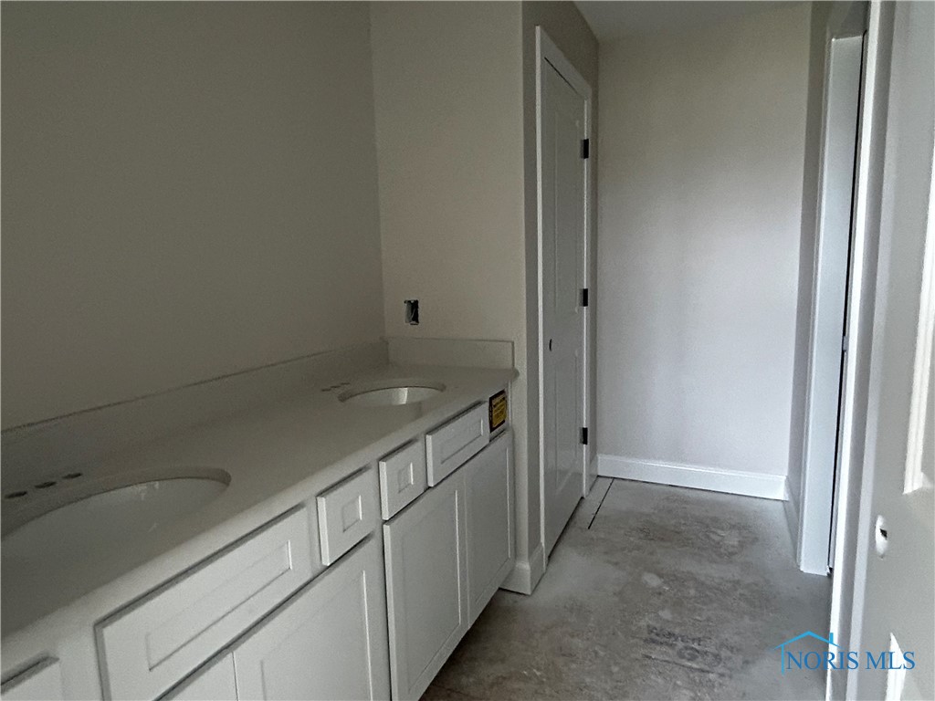 222 Avilyn Drive, Oregon, Ohio image 6
