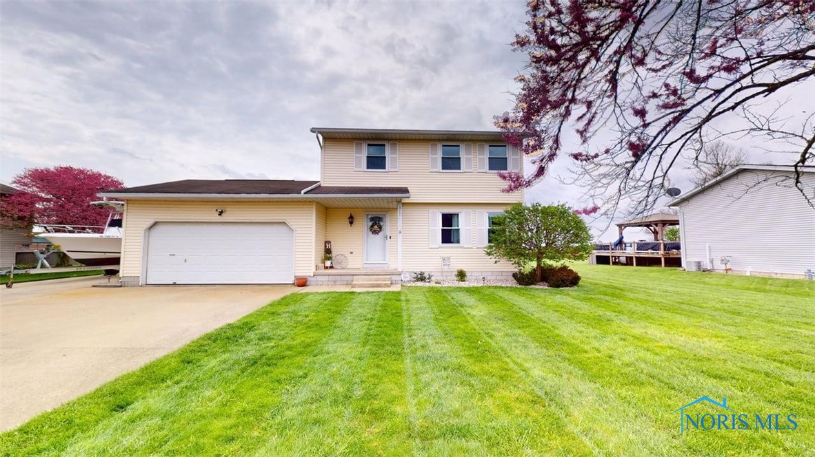 311 W Linden Avenue, Gibsonburg, Ohio image 3