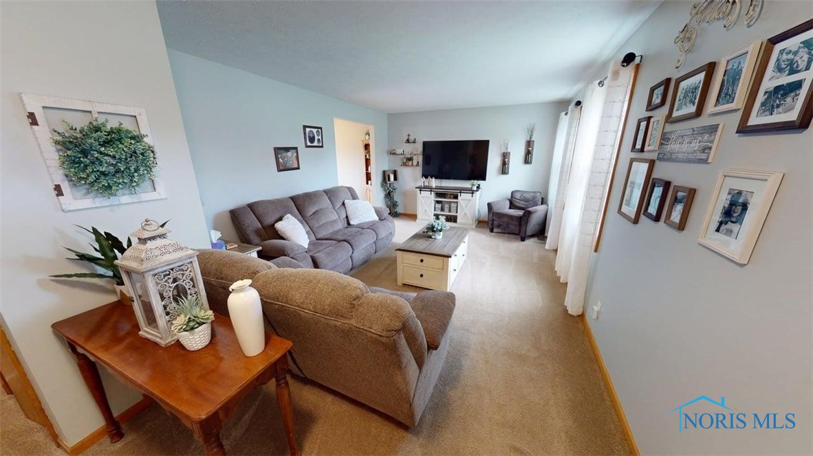 311 W Linden Avenue, Gibsonburg, Ohio image 5