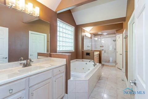 Tiny photo for 2946 Orchard Tree Lane, Toledo, OH 43617 (MLS # 6136674)