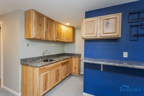 Tiny photo for 2946 Orchard Tree Lane, Toledo, OH 43617 (MLS # 6136674)