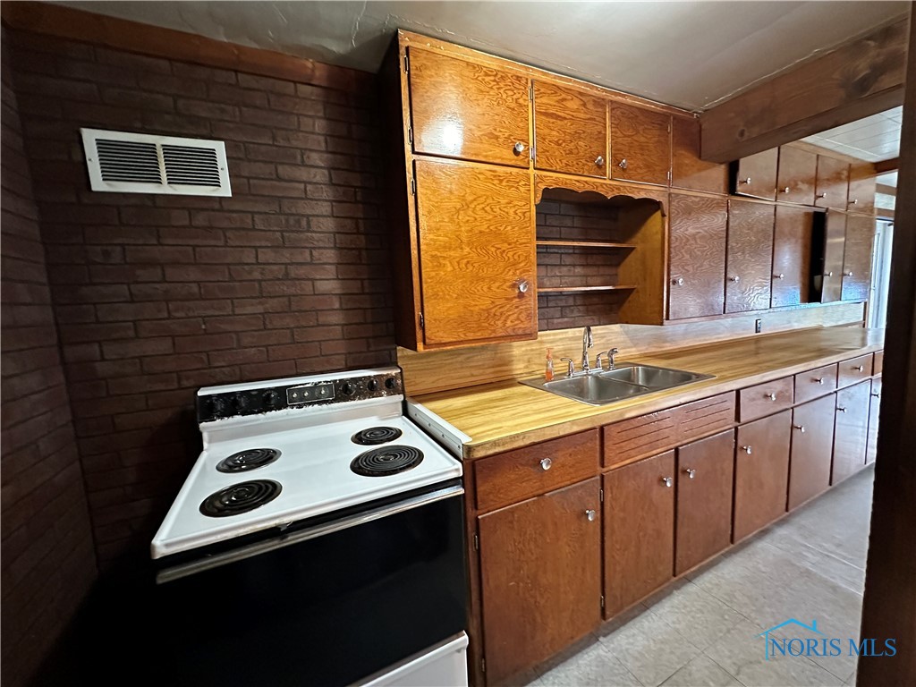 1852 Ambleside Road, Oregon, Ohio image 11