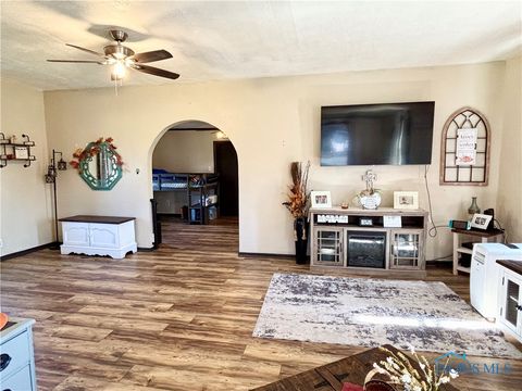 Tiny photo for 335 Windsor Lane, Gibsonburg, OH 43431 (MLS # 6136574)