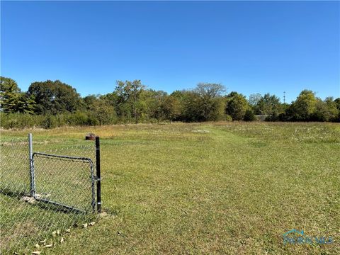 Tiny photo for 335 Windsor Lane, Gibsonburg, OH 43431 (MLS # 6136574)