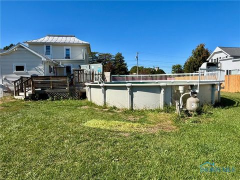Tiny photo for 335 Windsor Lane, Gibsonburg, OH 43431 (MLS # 6136574)