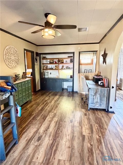 Tiny photo for 335 Windsor Lane, Gibsonburg, OH 43431 (MLS # 6136574)