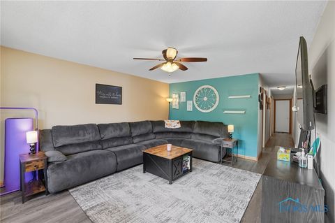 Tiny photo for 126 Hillcrest Avenue, Findlay, OH 45840 (MLS # 6136379)
