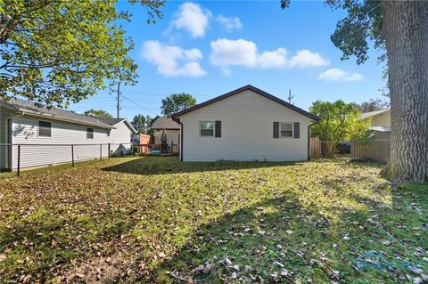 Tiny photo for 126 Hillcrest Avenue, Findlay, OH 45840 (MLS # 6136379)