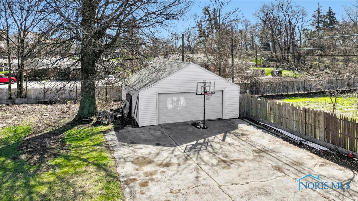 3848 Haverhill Drive, Toledo, Ohio image 4