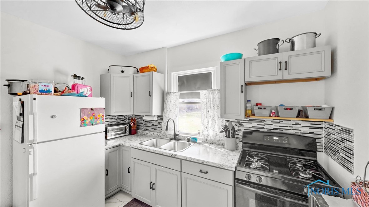 3848 Haverhill Drive, Toledo, Ohio image 12