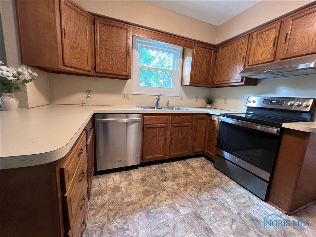 4237 Brogan Drive, Toledo, Ohio image 6