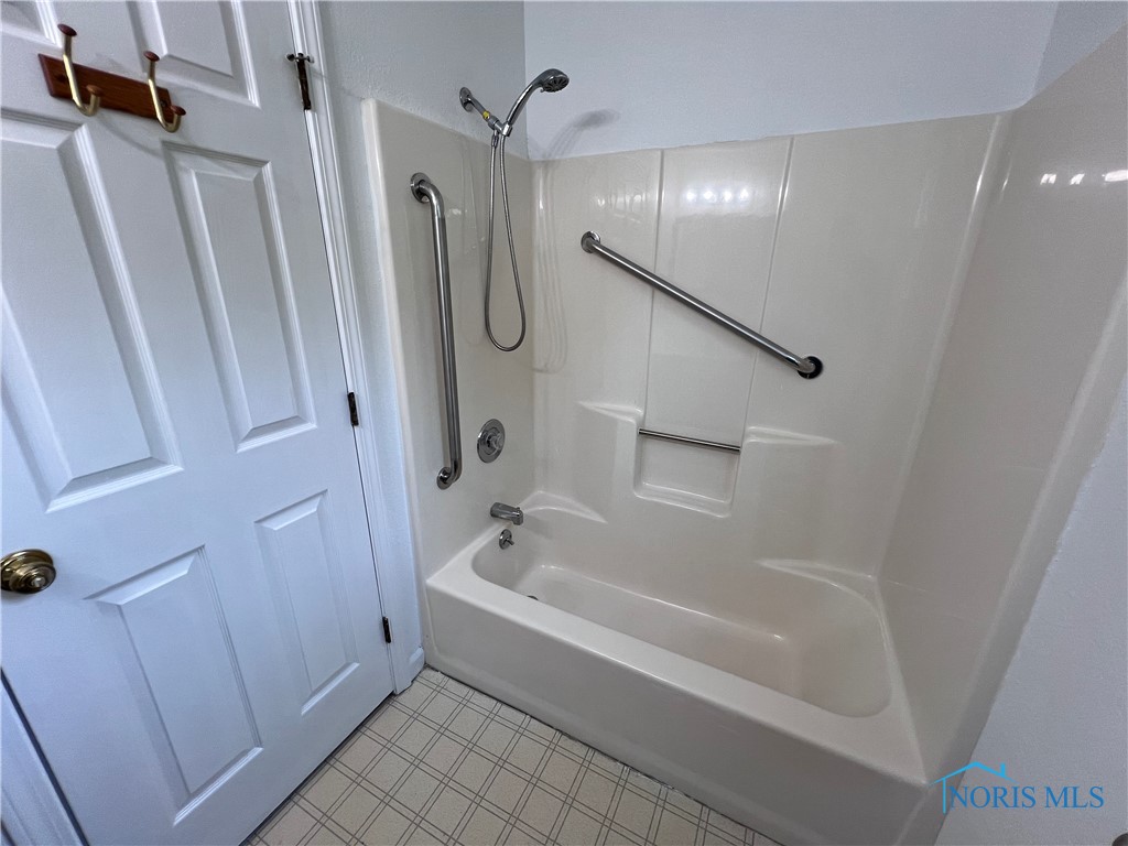 4237 Brogan Drive, Toledo, Ohio image 21