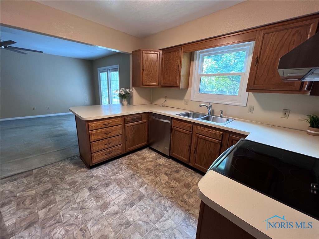 4237 Brogan Drive, Toledo, Ohio image 7