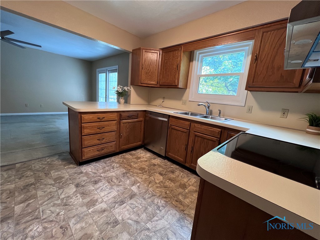 4237 Brogan Drive, Toledo, Ohio image 8