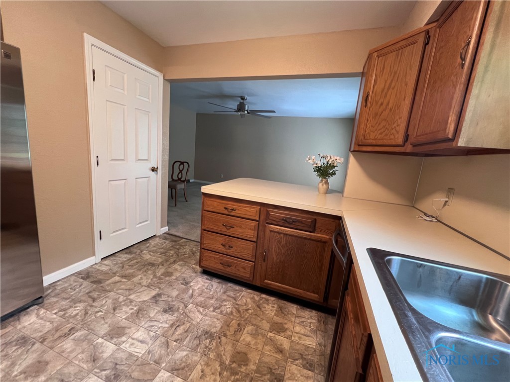 4237 Brogan Drive, Toledo, Ohio image 5