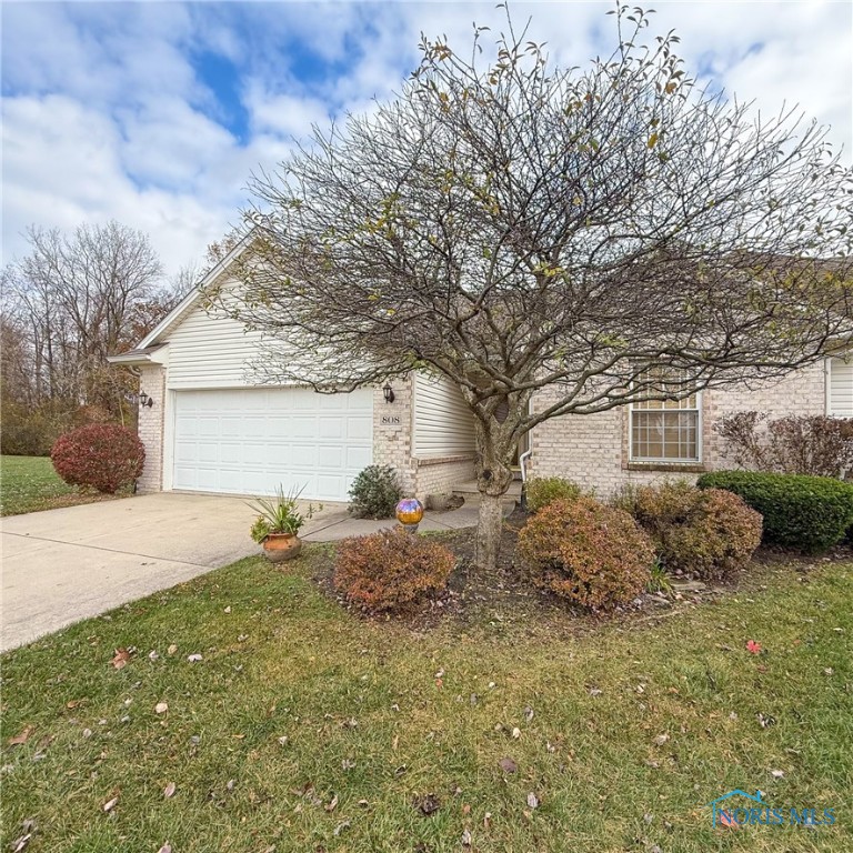 808 Satin Leaf Drive, Toledo, Ohio image 2