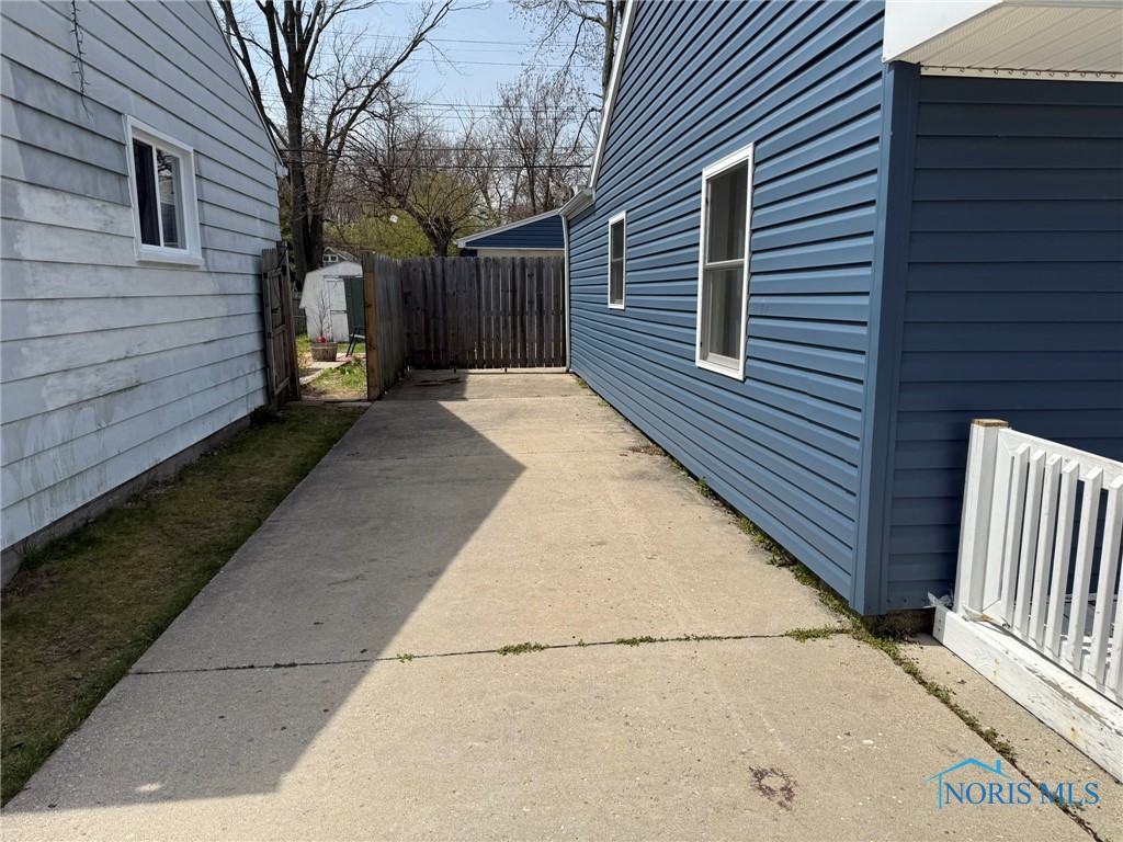 5725 Malden Avenue Ave, Toledo, Ohio image 2