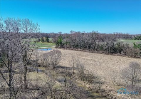 Tiny photo for 2121 County Road 4 1, Swanton, OH 43558 (MLS # 6135934)