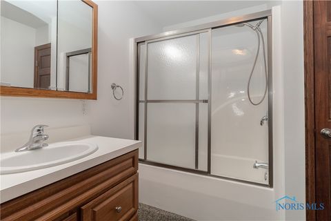 Tiny photo for 2121 County Road 4 1, Swanton, OH 43558 (MLS # 6135934)