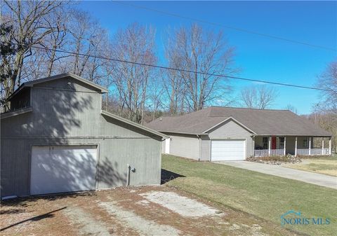 Tiny photo for 2121 County Road 4 1, Swanton, OH 43558 (MLS # 6135934)