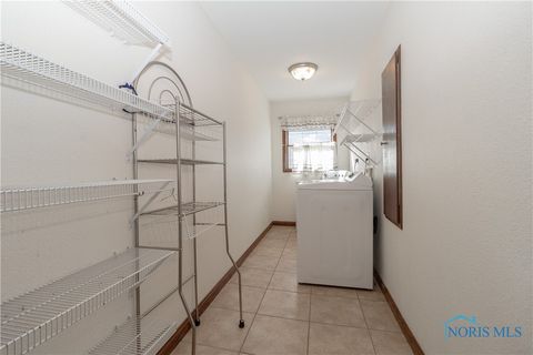 Tiny photo for 2121 County Road 4 1, Swanton, OH 43558 (MLS # 6135934)