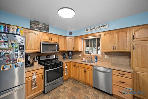 Tiny photo for 2451 Eastgate Road, Toledo, OH 43614 (MLS # 6136464)
