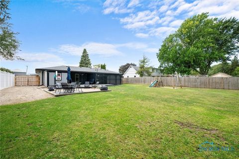 Tiny photo for 2451 Eastgate Road, Toledo, OH 43614 (MLS # 6136464)