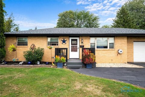 Tiny photo for 2451 Eastgate Road, Toledo, OH 43614 (MLS # 6136464)