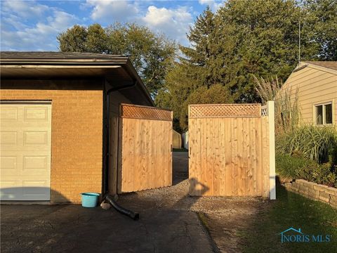 Tiny photo for 2451 Eastgate Road, Toledo, OH 43614 (MLS # 6136464)