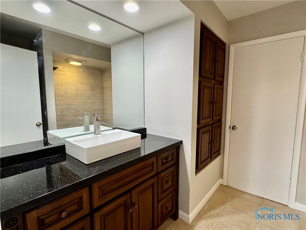 4030 Sherwood Forest Manor Road #E17, Toledo, Ohio image 17