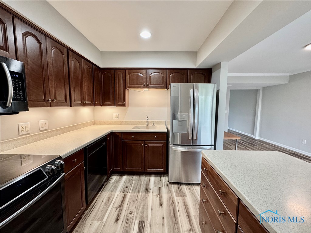 4030 Sherwood Forest Manor Road #E17, Toledo, Ohio image 8