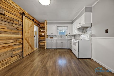 Tiny photo for 604 Cherry Street, Wauseon, OH 43567 (MLS # 6136308)