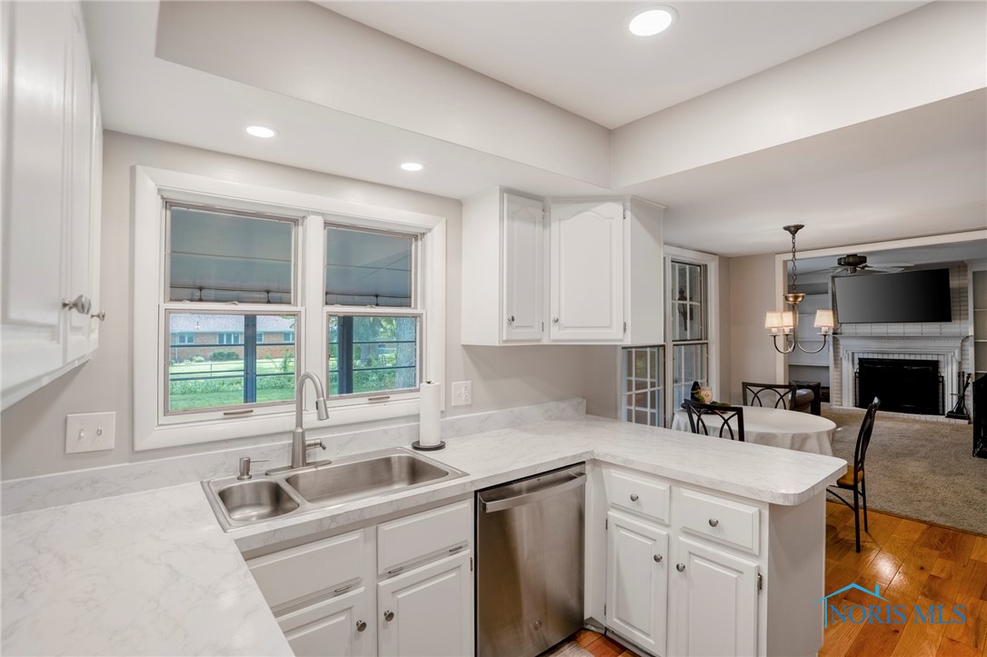 1078 Eastbrook Drive, Perrysburg, Ohio image 13