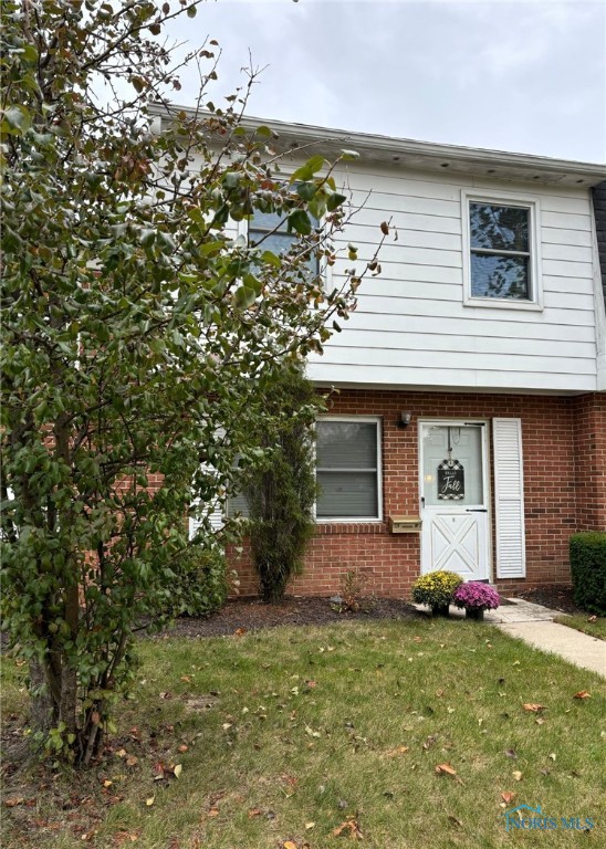 1720 Queenswood Drive #3, Findlay, Ohio image 2
