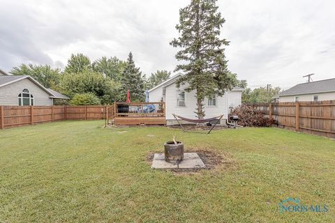 Tiny photo for 1239 E Garnet Avenue, Port Clinton, OH 43452 (MLS # 6136129)