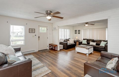 Tiny photo for 1239 E Garnet Avenue, Port Clinton, OH 43452 (MLS # 6136129)