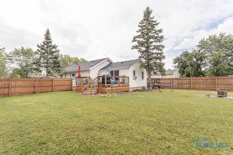 Tiny photo for 1239 E Garnet Avenue, Port Clinton, OH 43452 (MLS # 6136129)