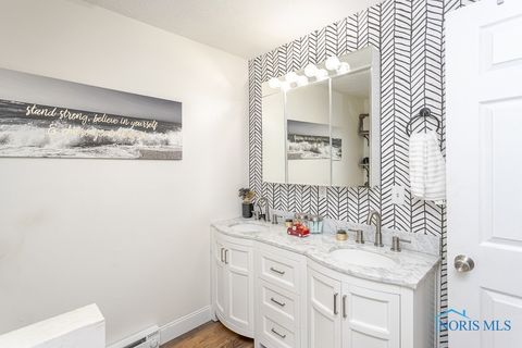Tiny photo for 1239 E Garnet Avenue, Port Clinton, OH 43452 (MLS # 6136129)