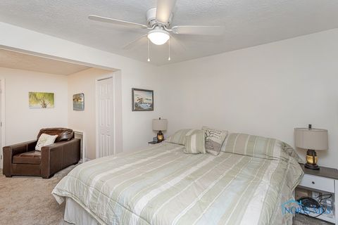 Tiny photo for 1239 E Garnet Avenue, Port Clinton, OH 43452 (MLS # 6136129)