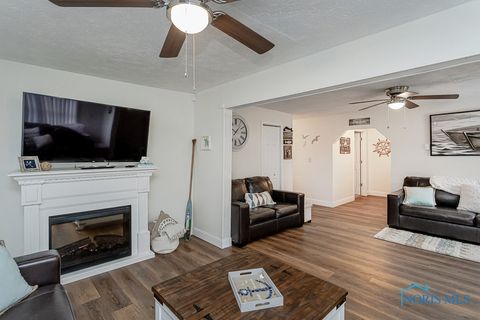 Tiny photo for 1239 E Garnet Avenue, Port Clinton, OH 43452 (MLS # 6136129)