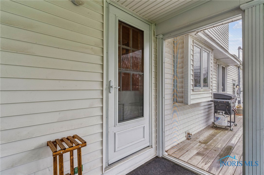 419 Glenview Drive, Fostoria, Ohio image 12