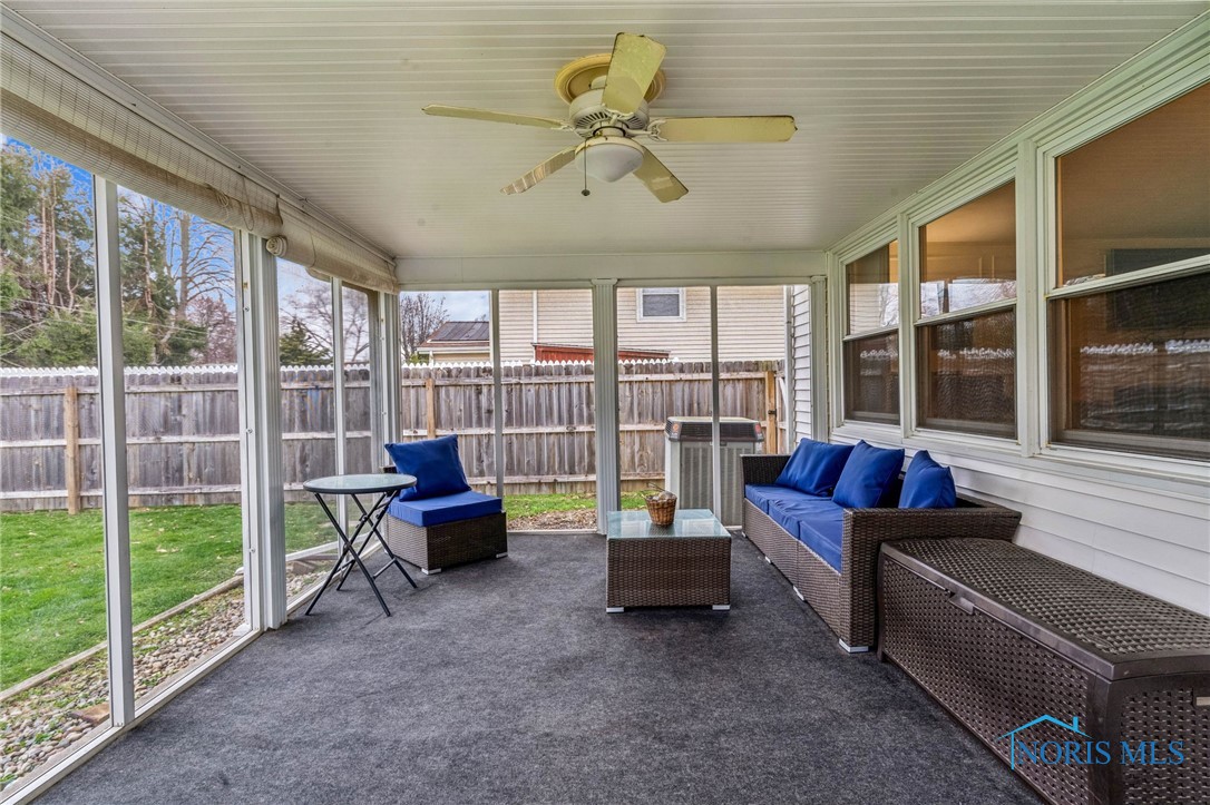 419 Glenview Drive, Fostoria, Ohio image 10