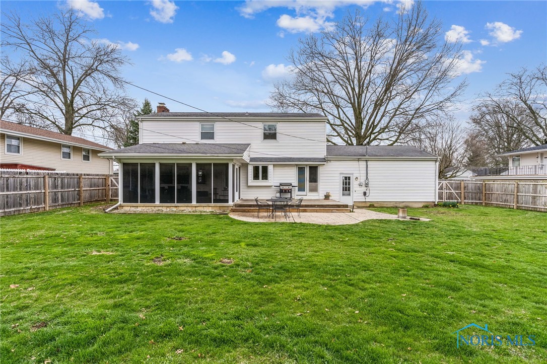 419 Glenview Drive, Fostoria, Ohio image 5