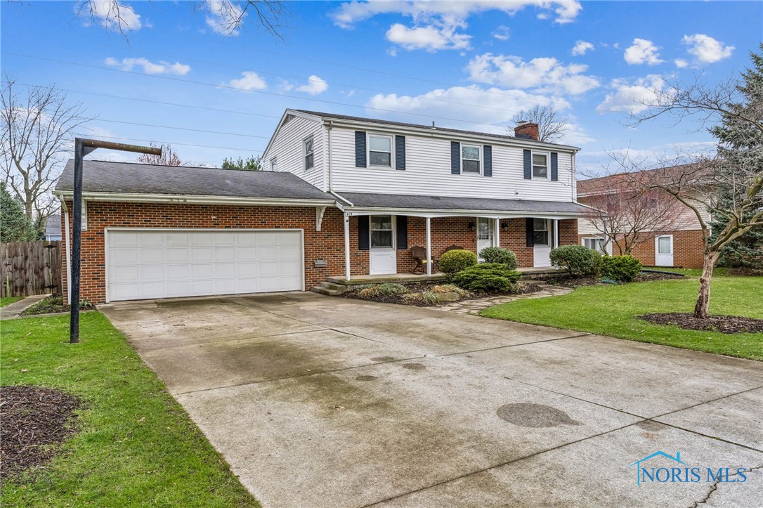 419 Glenview Drive, Fostoria, Ohio image 2