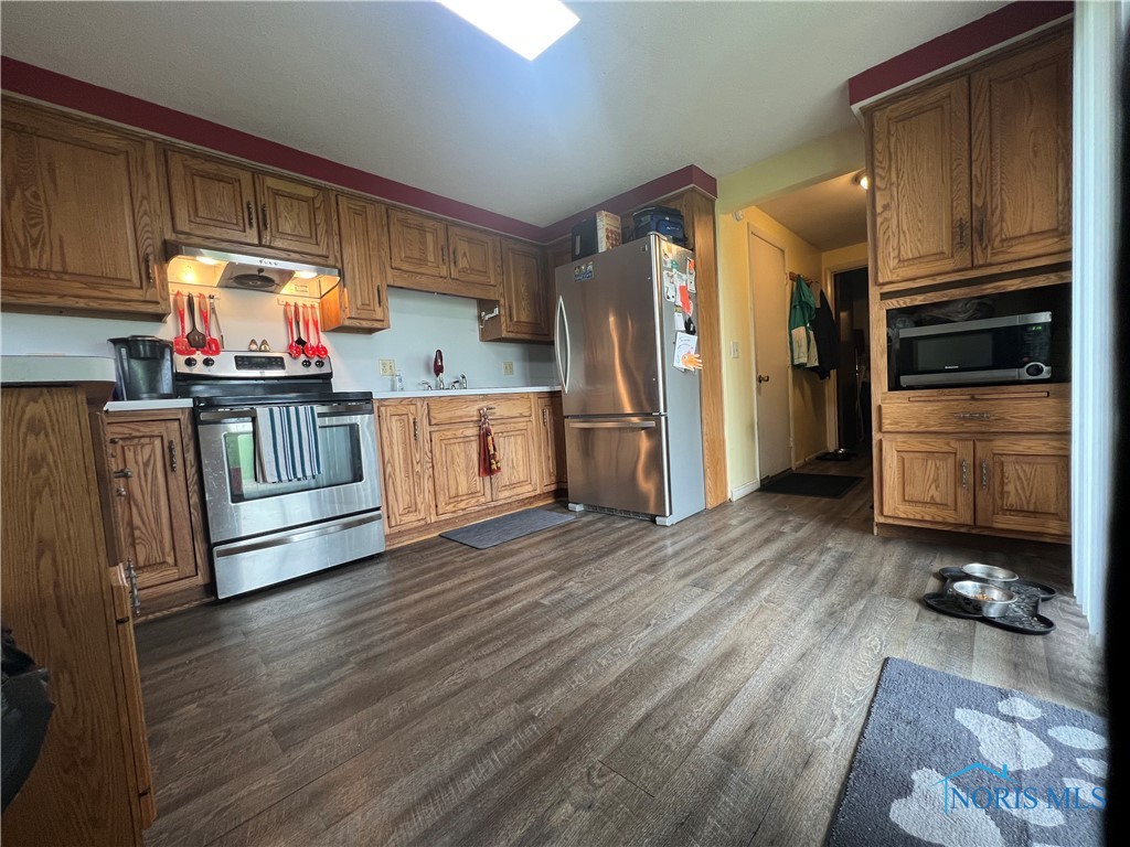 107 Oak Park Drive, Hicksville, Ohio image 2