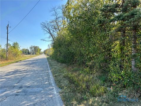 Tiny photo for 0 Recker Road, Perrysburg, OH 43551 (MLS # 6136754)