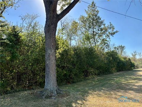 Tiny photo for 0 Recker Road, Perrysburg, OH 43551 (MLS # 6136754)