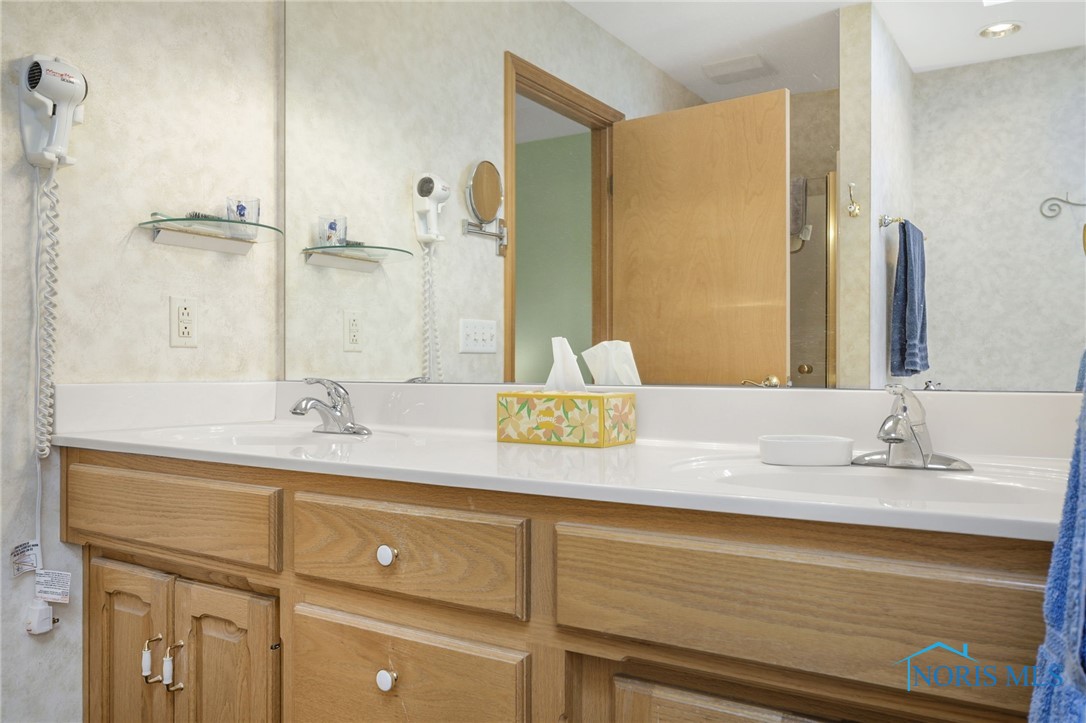 934 Reynolds Circle, Oregon, Ohio image 25