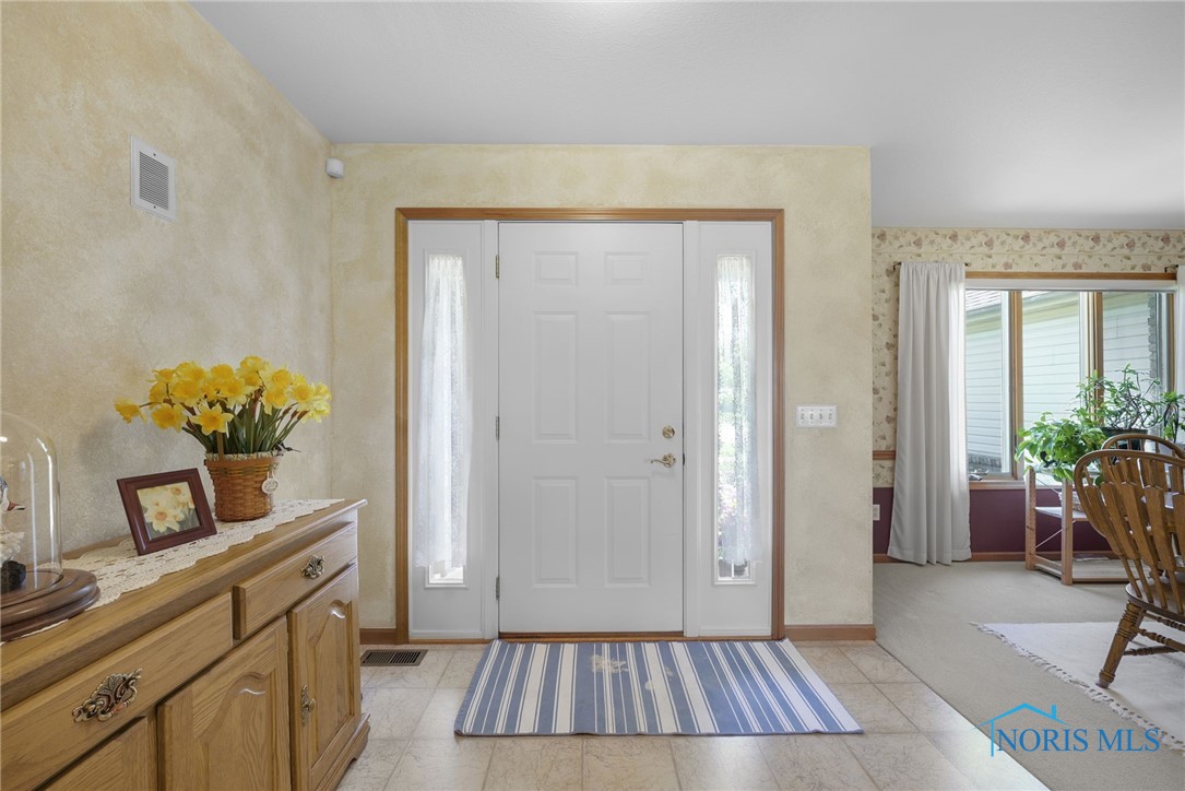 934 Reynolds Circle, Oregon, Ohio image 5